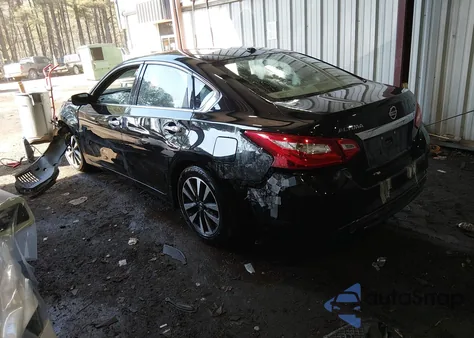 2017 Nissan Altima 2.5 Sv z USA, uszkodzony, nr VIN 1N4AL3AP0HC195378